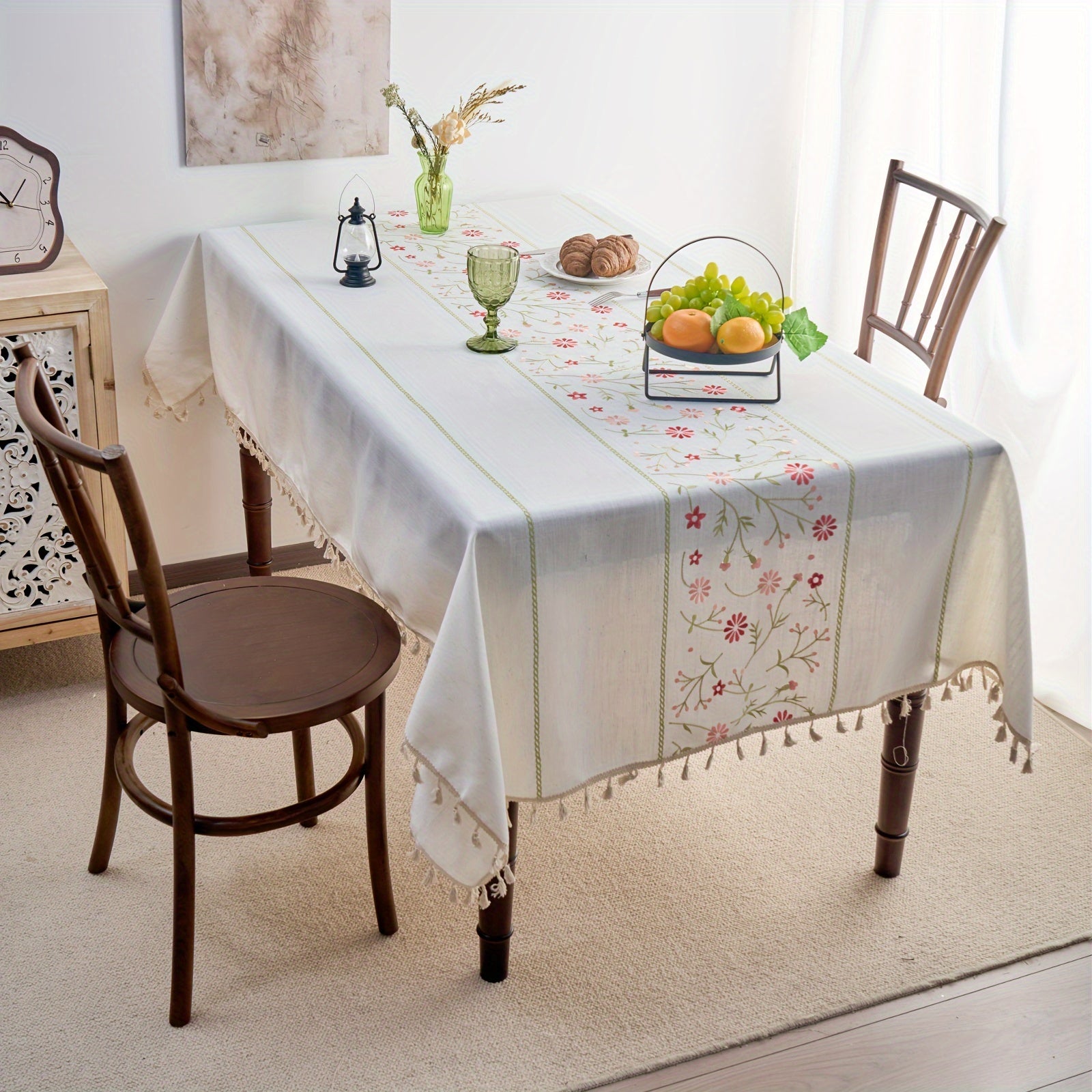 1pc Pink Small Flower Embroidery Tablecloth French Aesthetic Minimalist Style Kitchen Decoration Tablecloth Rectangular Coffee Table TV Cabinet Cover Perfect for Restaurant Living Room Dining Table Decoration Holiday Party Birthday Party Home Decora