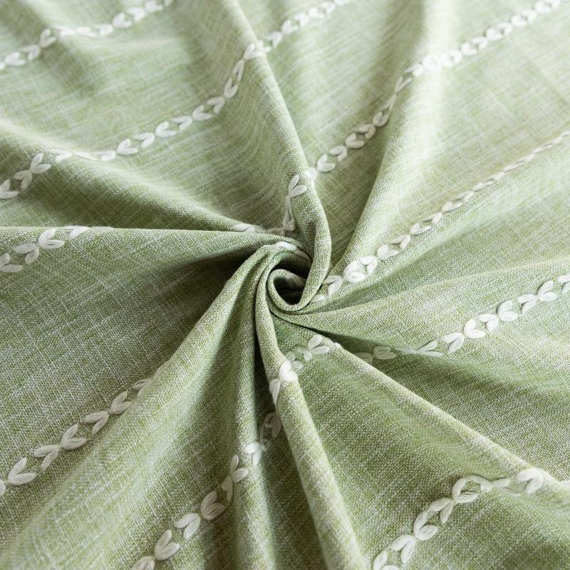 A Vintage Rustic Tablecloth Set (Wrinkle-Resistant, with Fringe Trim And Embroidered Design) Suitable for Dining Rooms, Kitchens, And Living Areas | Summer Collection | Ideal Christmas Gift | Dimensions: 60\