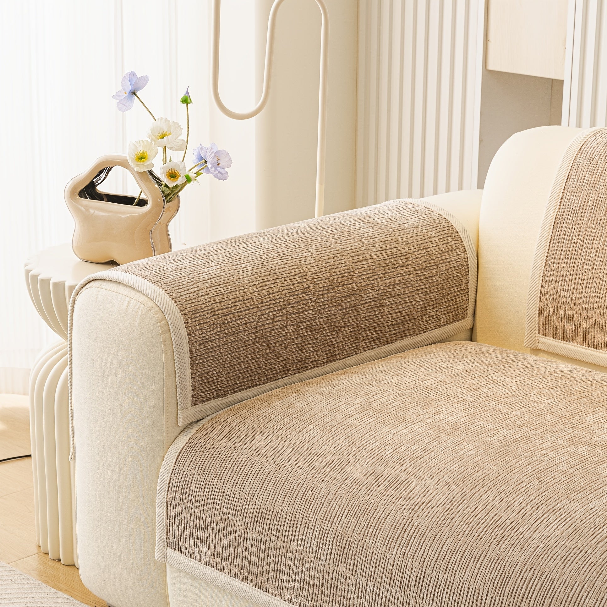 1 Elegant Vintage Sofa Cushion, a Soft and Comfortable Sofa Protector, Pet-friendly, Suitable for All Seasons, Perfect for Bedroom, Office, and Living Room Home Decor