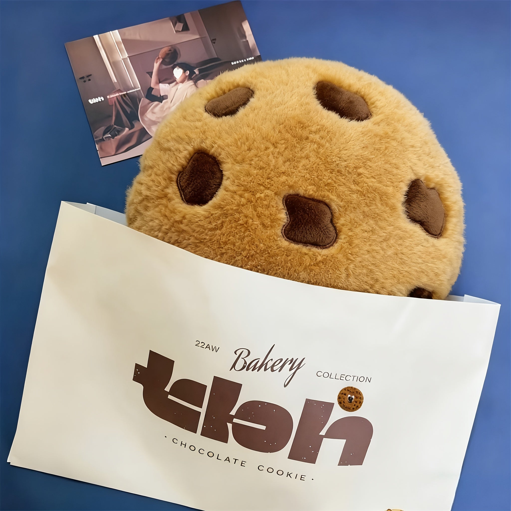 1 Cookie Throw Pillow, Seat, Bedroom Guest Bedside Nap Cushion, Decorative Throw Pillow Ornament, Irregular-shaped Pattern, Random Location