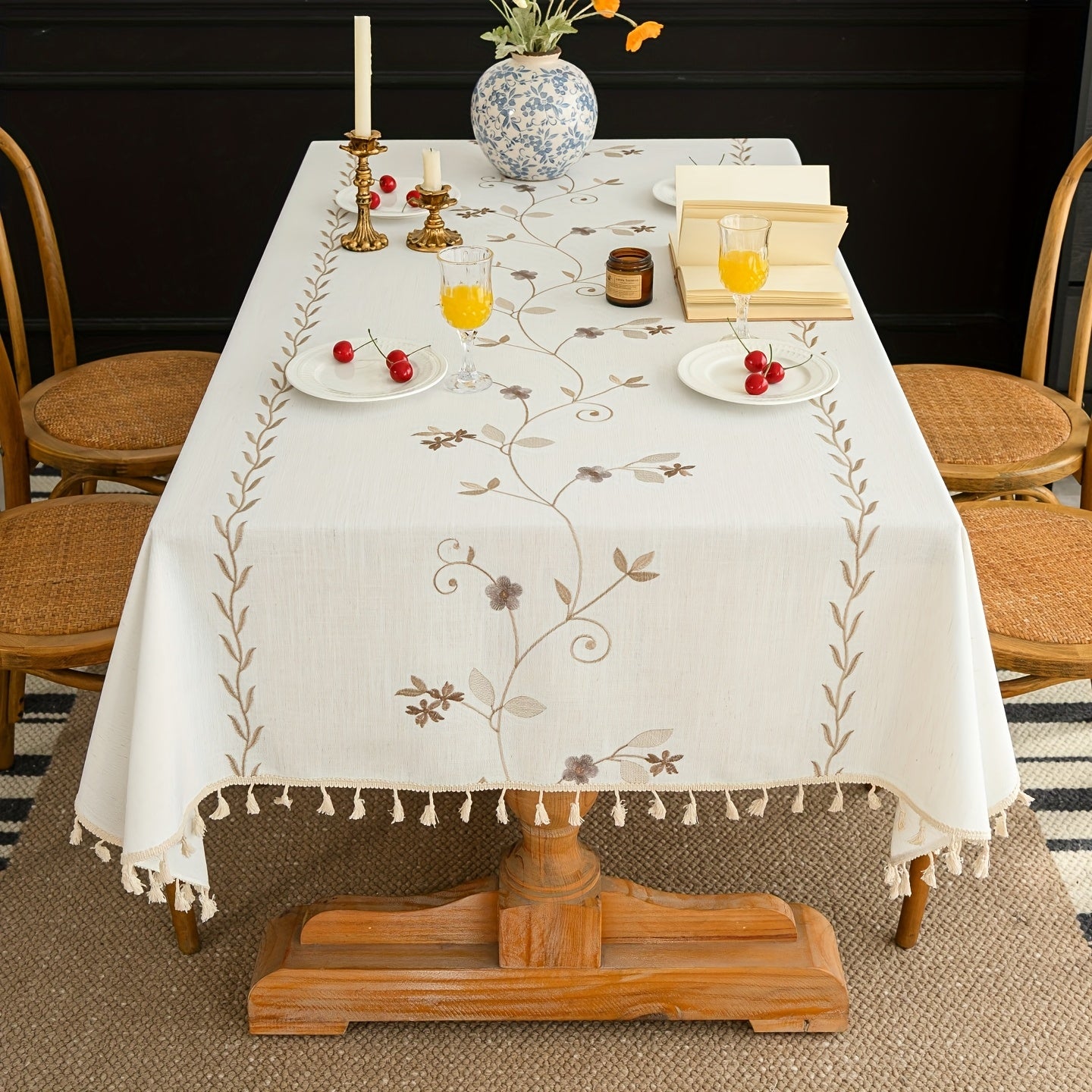 1pc Vintage Fringed Floral Tablecloth Suitable for - Rustic Farmhouse Rectangular Table Cover with Fringe Edges, Washable Adhesive Cover for Weddings, Parties, Kitchen, Dining Table Decor